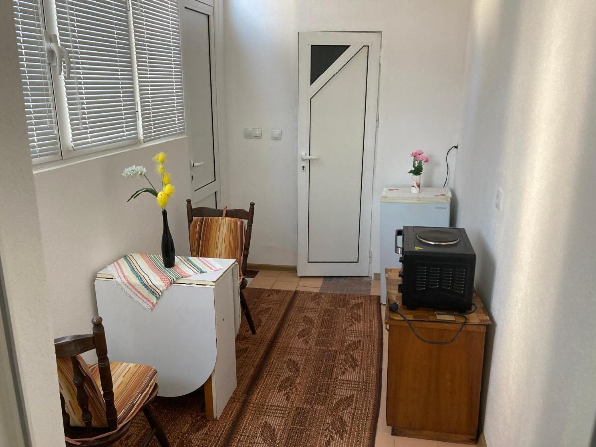 Private Room With Lovely Yard Сандански Экстерьер фото